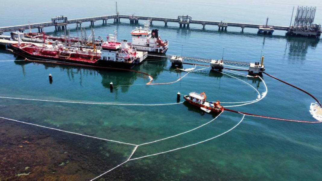 Tekirdağ'da çevre felaketi! 12 bin litre mazot Marmara'ya sızdı 1